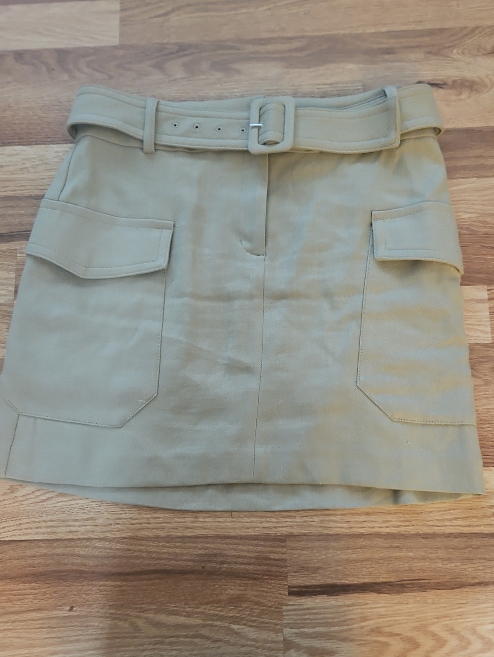 Women's express belted cargo miniskirt, khaki size 6